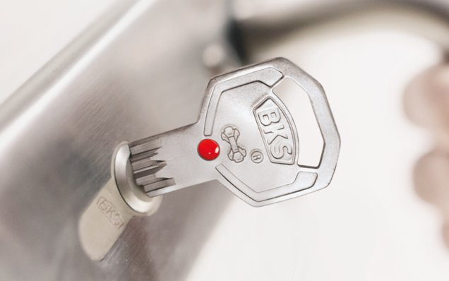 gu-schlüssel_im_zylinder-square